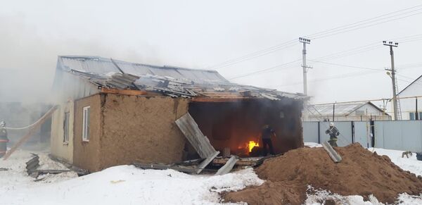 Гражданин Таджикистана погиб при взрыве газового баллона в Уральске Гражданин Таджикистана погиб при взрыве газового баллона в Уральске - Sputnik Казахстан