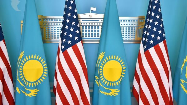 Флаги Казахстана и США - Sputnik Казахстан