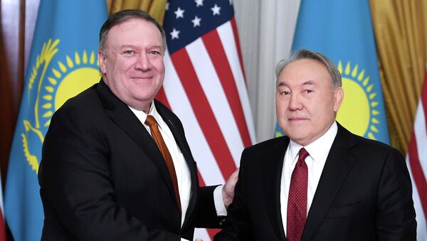 Государственный секретарь США Майк Помпео и Елбасы Нурсултан Назарбаев - Sputnik Казахстан
