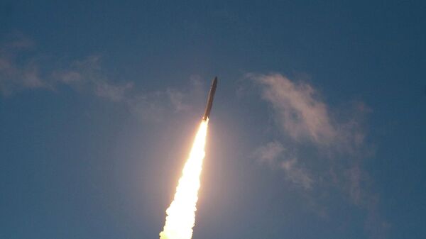 Запуск ракеты с телекоммуникационными спутниками на борту, архивное фото - Sputnik Казахстан