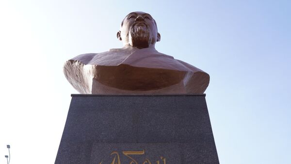 Памятник Абаю в Жетысуйсом районе - Sputnik Казахстан