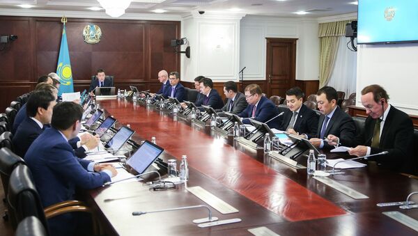 Аскар Мамин провел первое заседание совета по транспорту - Sputnik Казахстан