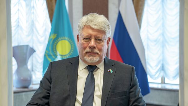 В МИДе работают особенные люди: посол России в Казахстане поздравил коллег с праздником - Sputnik Казахстан