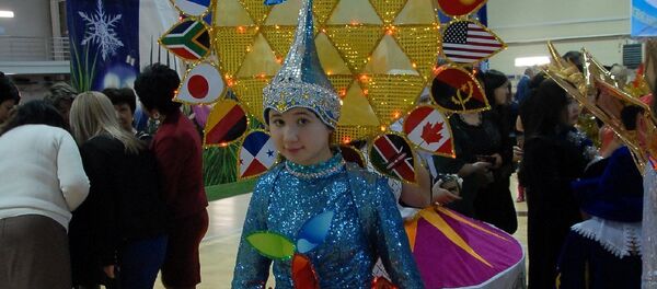 Александра Захарова в костюме Огни ЭКСПО - Sputnik Казахстан