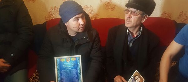 Брат и отец Дархана Еламанова Брат и отец Дархана Еламанова - Sputnik Казахстан