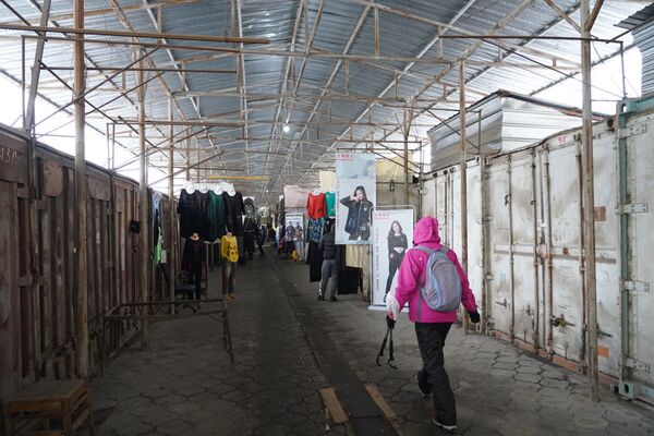 Два рынка в Алматы, закрытые после беспорядков в Кордае, взяты под охрану Нацгвардии - Sputnik Казахстан