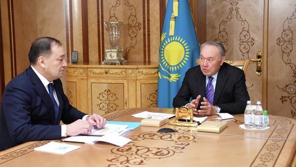 Нурсултан Назарбаев встретился с заместителем премьер-министра Казахстана Ералы Тугжановым - Sputnik Казахстан