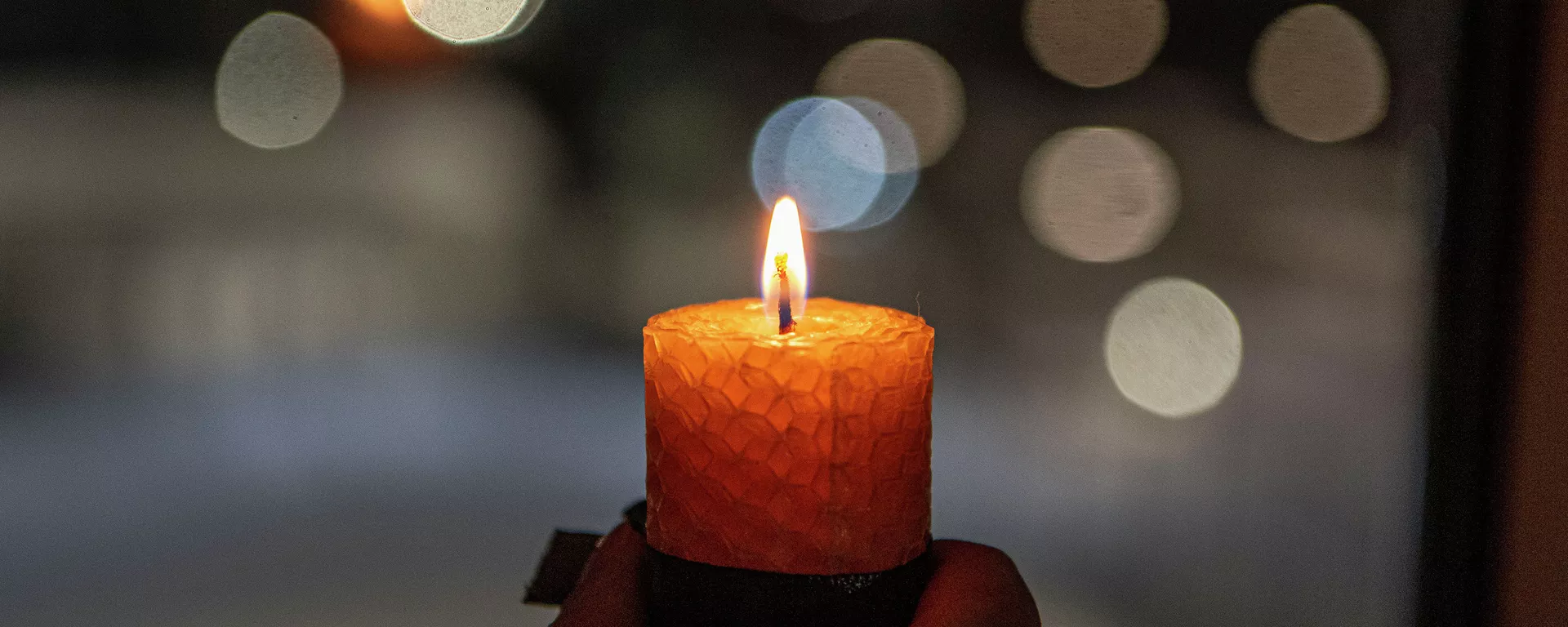 Свеча - Sputnik Казахстан, 1920, 07.12.2025