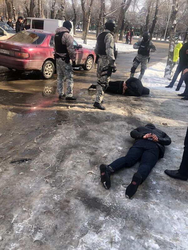 Группу профессиональных воров-домушников задержали в Алматы - Sputnik Казахстан