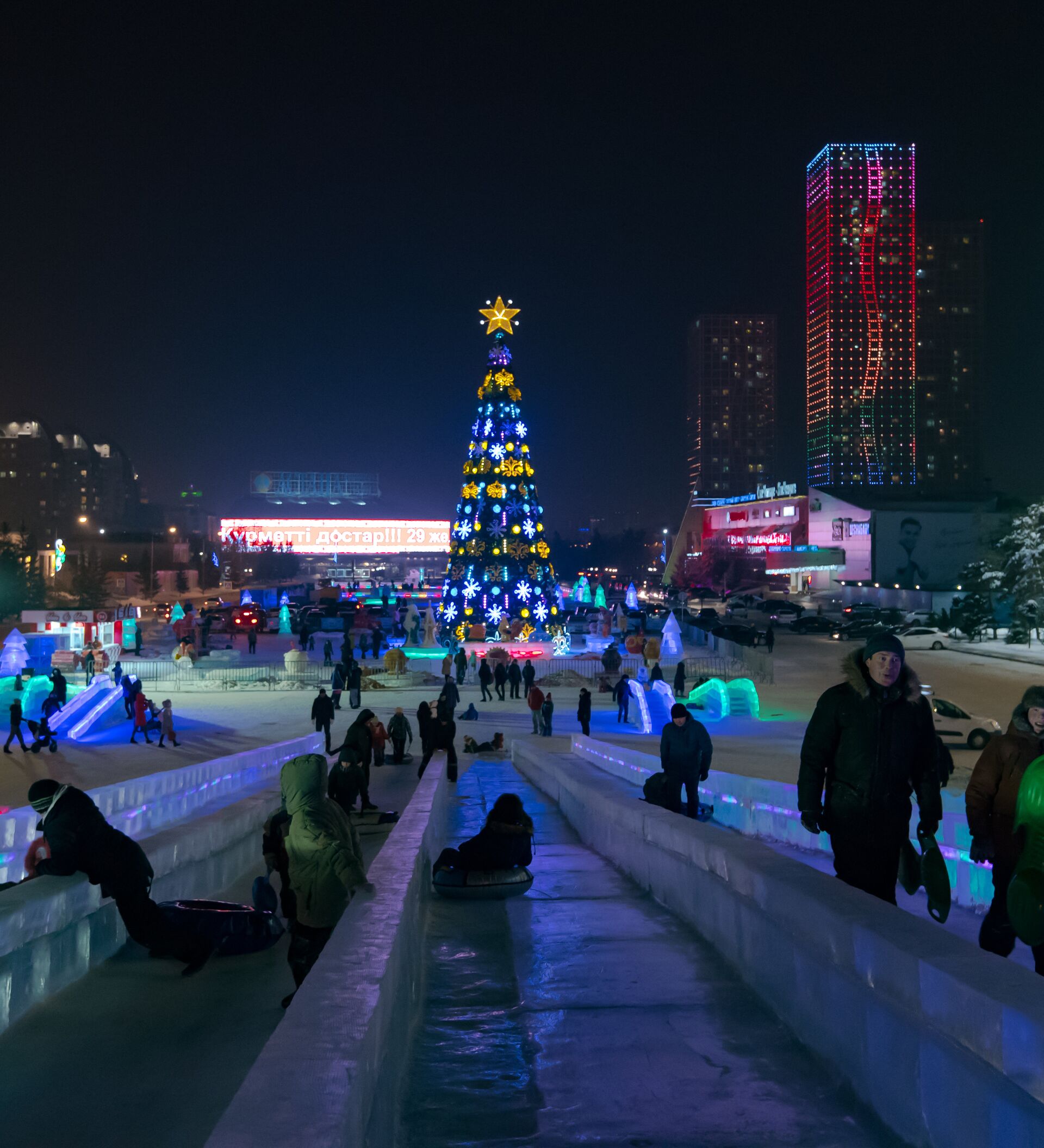 Астана куда можно сходить. Астана зима. Астана Казахстан зимой. Астана новый год. Астана Мороз.