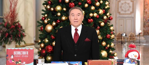 Президент Казахстана поздравил детей с Новым годом - Sputnik Казахстан