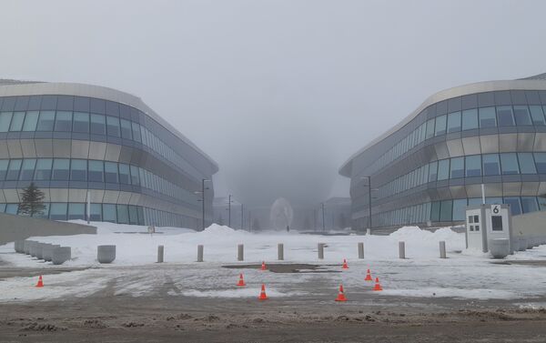Павильон  Нур Алем в тумане - Sputnik Казахстан