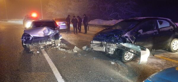 Лобовое столкновение произошло по дороге на Медеу - Sputnik Казахстан