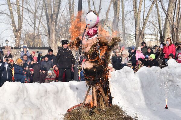 Дед Мороз в начале марта! Как провожали зиму в Нур-Султане - Sputnik Казахстан