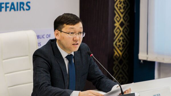 Заместитель директора департамента государственной службы агентства по делам госслужбы Казахстана Думан Абилев - Sputnik Казахстан