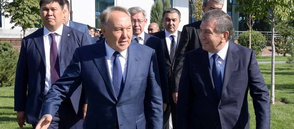 Өазақстан президенті Н.Назарбаев пен Өзбекстан президентінің уақытшы міндетін атқарушы Шавкат Мирзиеев - Sputnik Қазақстан