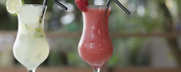 Коктейли с соломинкой Коктейли с соломинкой - Sputnik Казахстан