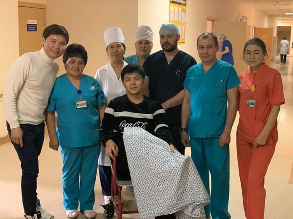 Перенес 8 операций: выписан последний пассажир самолета, разбившегося в Алматы - Sputnik Казахстан