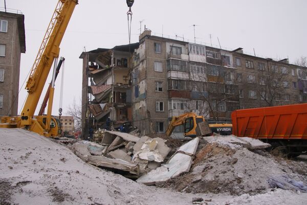 Обрушение жилого дома в поселке Шахан - Sputnik Казахстан
