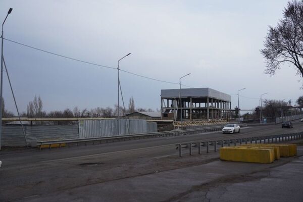 Казахстанцы массово покидают Алматы и Нур-Султан до карантина - Sputnik Казахстан