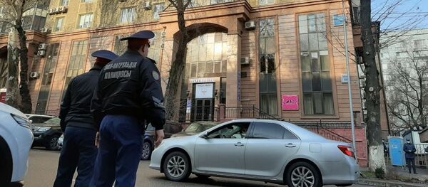 Первый очаг в городе Алматы, подвергнувшийся полному карантину: ЖК Сункар - Sputnik Казахстан
