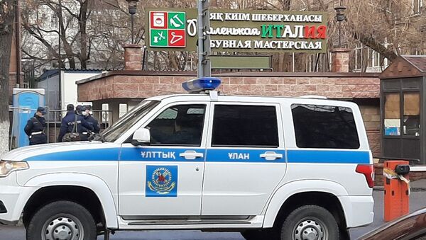  Первый очаг в городе Алматы, подвергнувшийся полному карантину: ЖК Сункар - Sputnik Казахстан