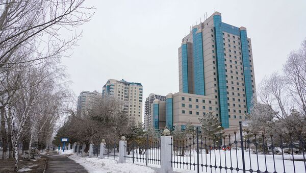 Здание отеля Рамада Плаза в Нур-Султане - Sputnik Казахстан
