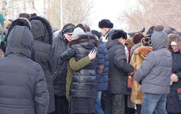 Похороны погибших при обрушении дома в Шахане - Sputnik Казахстан