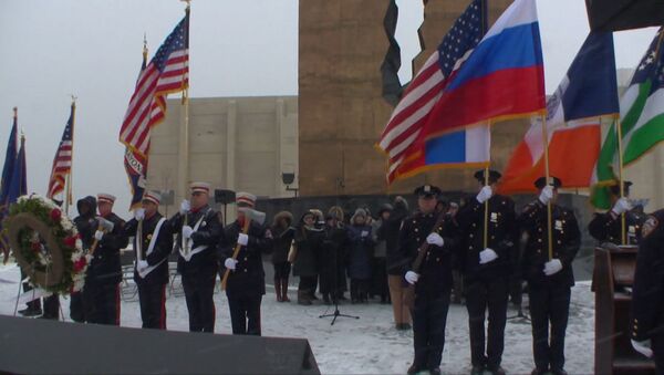 Гимн РФ в исполнении американцев – в США почтили память жертв крушения Ту-154 - Sputnik Казахстан