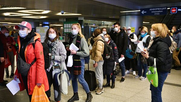 Усиление санитарного контроля в аэропорту Внуково в связи с коронавирусом - Sputnik Казахстан