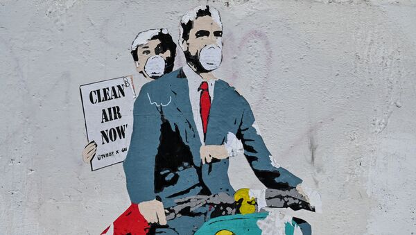 Граффити на тему коронавируса художника TV Boy в Риме - Sputnik Казахстан