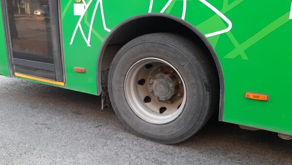 Водитель автобуса протащил пассажирку по асфальту - Sputnik Казахстан