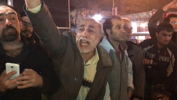 Тысячи иранцев вышли на улицы Тегерана после известия о смерти экс-президента - Sputnik Казахстан