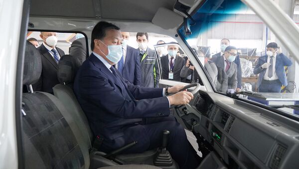 Премьер-министр Казахстана Аскар Мамин принял участие в запуске проекта по сборке Chevrolet - Sputnik Казахстан