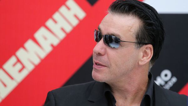 Солист Rammstein Тилль Линдеманн, архивное фото Солист Rammstein Тилль Линдеманн, архивное фото - Sputnik Казахстан