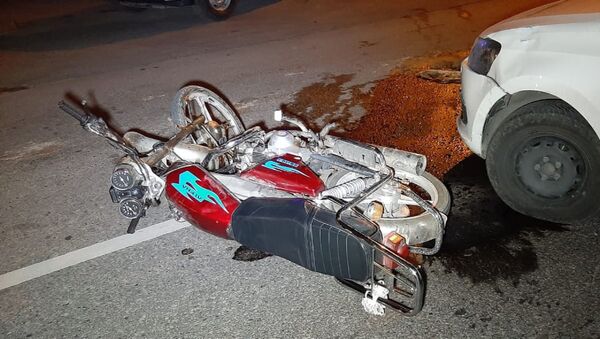Автомобиль сбил мотоциклиста на улице Муканова - Sputnik Казахстан