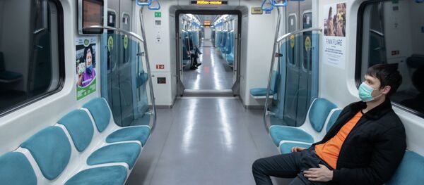 В алматинском метро во время карантина почти нет людей В алматинском метро во время карантина почти нет людей - Sputnik Казахстан