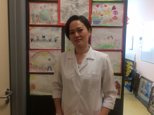 Социальный работник отделения онкологии центра материнства и детства Алия Сапуанова - Sputnik Казахстан