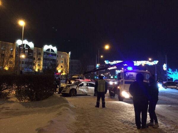 ДТП по улице Ташенова в Астане ДТП по улице Ташенова в Астане - Sputnik Казахстан