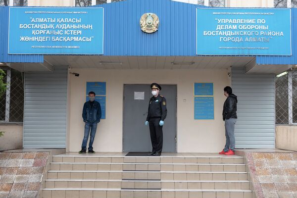 Годен! Как военнообязанные казахстанцы готовятся к спецсборам - фото Годен! Как военнообязанные казахстанцы готовятся к спецсборам - фото - Sputnik Казахстан