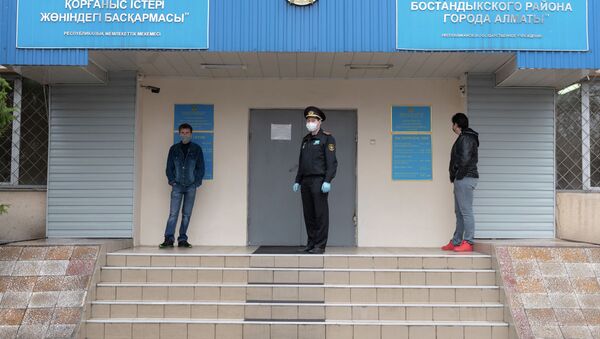 В военкоматы южной столицы обратились более 300 человек - Sputnik Казахстан