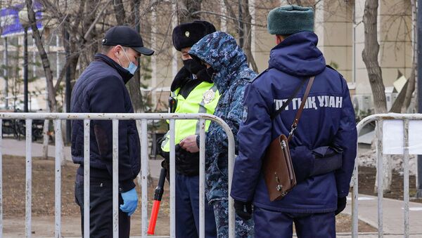 Полиция и Нацгвардия обеспечивают порядок в карантинном Нур-Султане - Sputnik Қазақстан