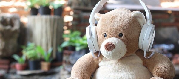 Мишка с наушниками - Sputnik Казахстан