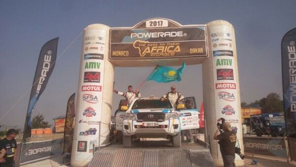 Экипаж Off Road Kazakhstan выиграл ралли Africa Eco Race в классе T2 - Sputnik Казахстан