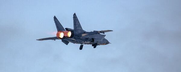 Самолет МиГ-31 во время учебно-тренировочных полетов, архивное фото - Sputnik Казахстан