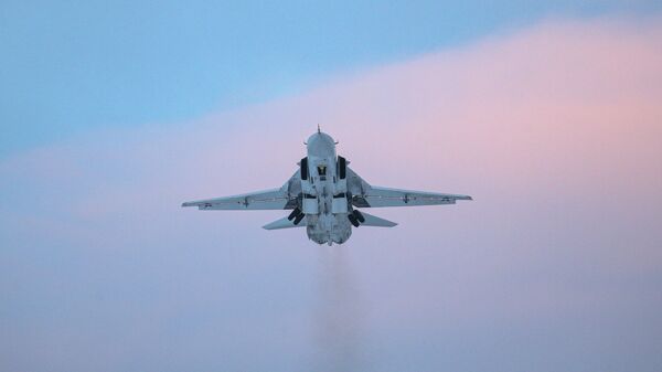 Самолет МиГ-31 во время учебно-тренировочных полетов, архивное фото - Sputnik Қазақстан