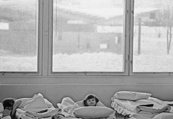 Всплеск заболеваемости гриппом. В детском отделении одной из московских клиник. 1967 год - Sputnik Казахстан