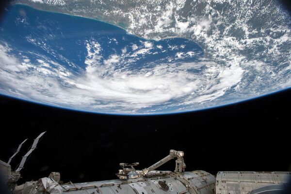 Тропический шторм с борта МКС - Sputnik Казахстан