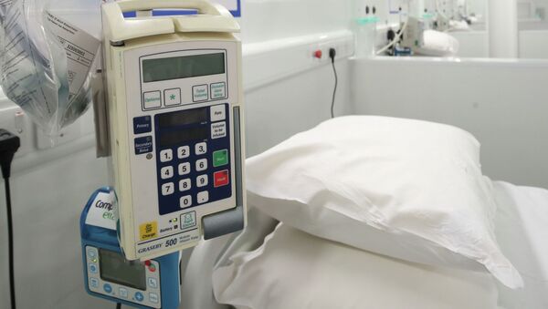 Медицинская аппаратура в палате больницы с коронавирусом  - Sputnik Казахстан