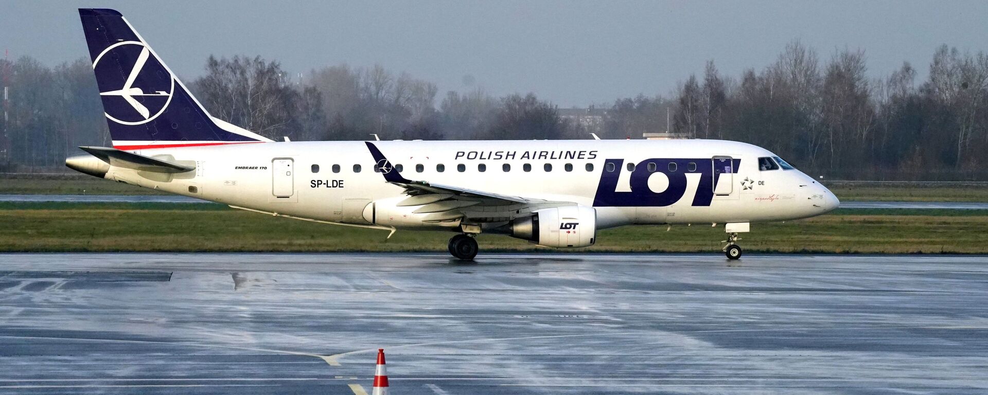 Самолет авиакомпании Polish Airlines  (LOT)  - Sputnik Казахстан, 1920, 05.06.2021
